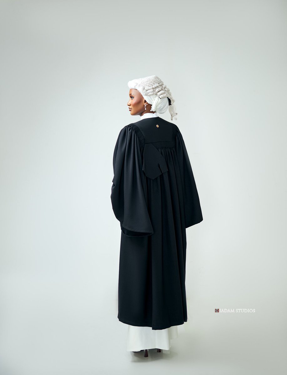 _ameenarh_'s tweet photo. Alhamdulilah Rabbil Alamin!

RE-INTRODUCING:

A.A USMAN ESQ
(DL, LLB, BL)
Barrister and Solicitor of the Supreme Court of Nigeria⚖️

08-07-26 https://t.co/CWtiqgSXQa
