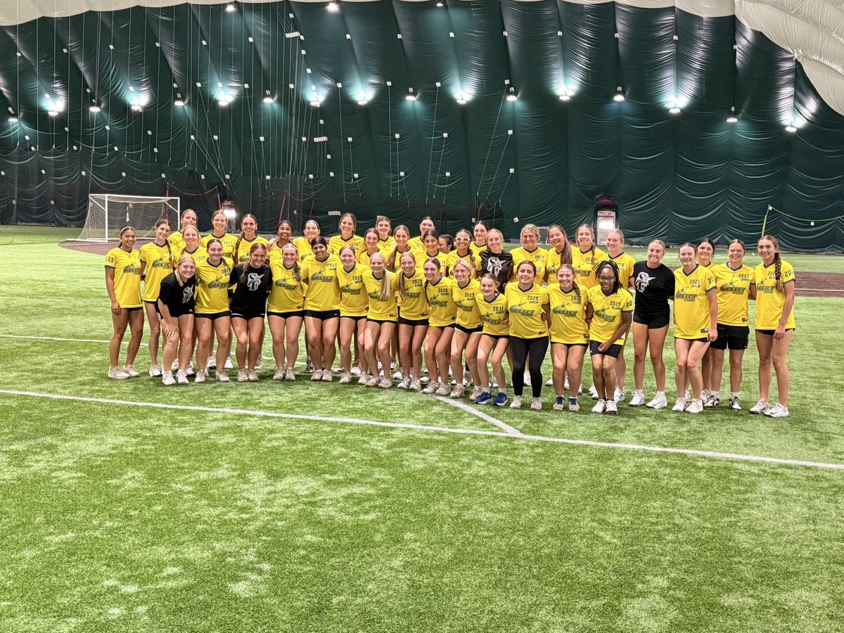 selectfastpitch's tweet photo. Our annual player only trip to the @ERIStourney in Chicago started off with a lil workout at the Illinois sports dome before games start up tomorrow. 

Appreciate @CoachHewett9 for hosting. #bettertogether https://t.co/fHAeyc7Uml