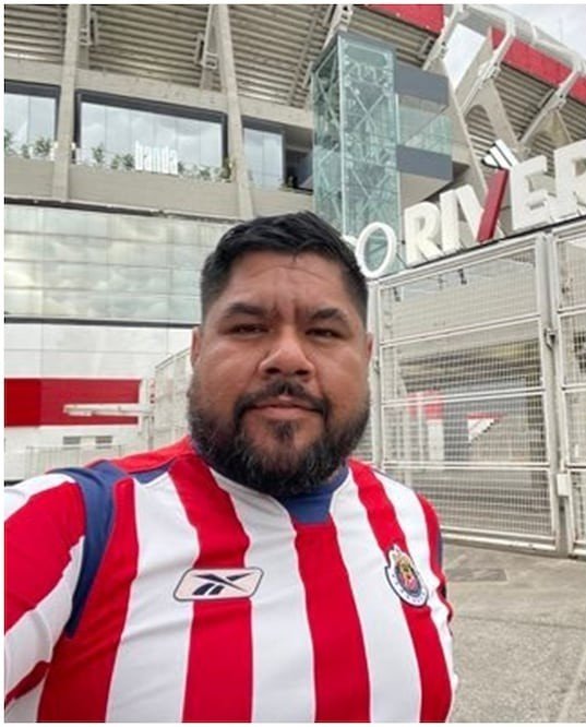 J0rdanBelf0rt_'s tweet photo. Lamentables las declaraciones de @jhernandez83 el día de hoy.

“¿Nuevas FIFAS? En mis @Chivas no las queremos, es deporte para hombres y ustedes las armys estás acostumbradas a idolatrar a puro afeminado, vayanse mejor al América dónde si hay putos".

—Jesus "Chuyón" Hernández. https://t.co/nBNJF5zNPB