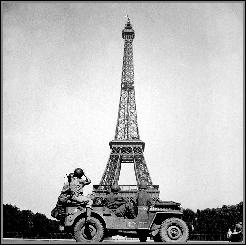 Tylerman619's tweet photo. #WorldWar2withTomHanks S1 E13 "Overlord"🗼🇫🇷💥🇩🇪🇯🇵🇮🇹🇺🇸🎩🇬🇧🇷🇺🕵️♂️💥 🪖=✪=💀🩸🚢🕵️♂️ 🕵️♀️ 📃🚢💥💣ᯓ ✈︎💥💣ᯓ ✈︎🧑🏻⚛️ ☢️ 💣 💥🔥 ⚛️ ☢️ 💣 💥🔥 .......😰🤕🤢🤮😵
👨💼 #HistoryChannel https://t.co/yVxjPaUX1K