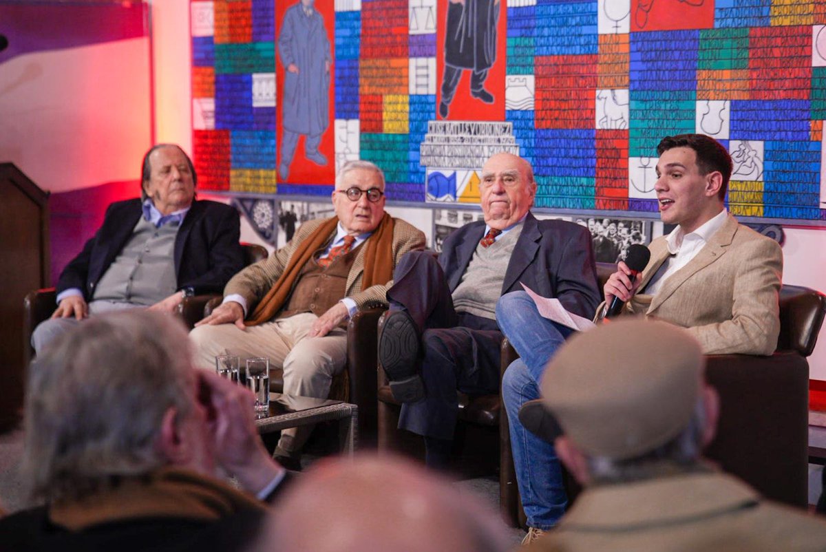 RobertSilvaUy's tweet photo. Merecido y emotivo homenaje a Hugo Batalla en la casa del @PartidoColorado al cumplirse 100 años de su nacimiento. https://t.co/GfUzl5jeFQ