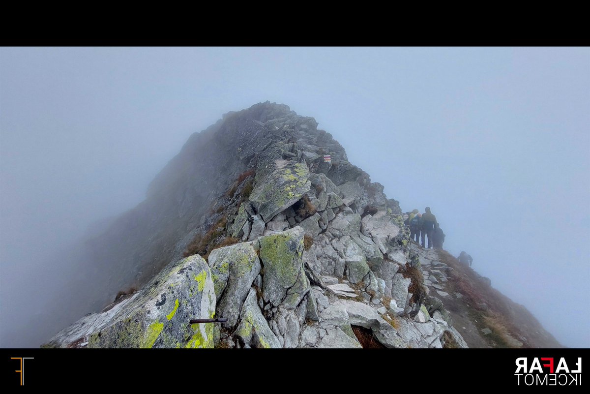rafaltomecki's tweet photo. Sprzedawać ludziom iluzje, czy być sobą...??

#Tatry #Poland #mountains #Affinity #mobilegrafia #photography #landscape #outdoors #journey #silence #time #trekking #expedition #lifestyle #antycelebryta https://t.co/zTLKdIz8Lm