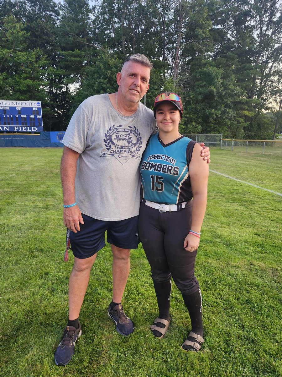 daphne_specht's tweet photo. Thank you @CoachHough413 and Westfield State Softball for another great clinic. Thank you Coach Hough for working on hitting with me, and Coach Tom for working on catching with me. I can't wait for future clinics to attend, once again thank you!
#uncommitted2028 @softballhype https://t.co/I3gsUOk7df