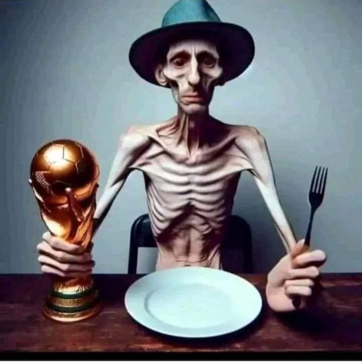 melpi1's tweet photo. @nahuelklk99 @FERMOR_23 Si a esto le llamas vida jajajajaj 😂😂😂😂 https://t.co/zW3ExeP3bF