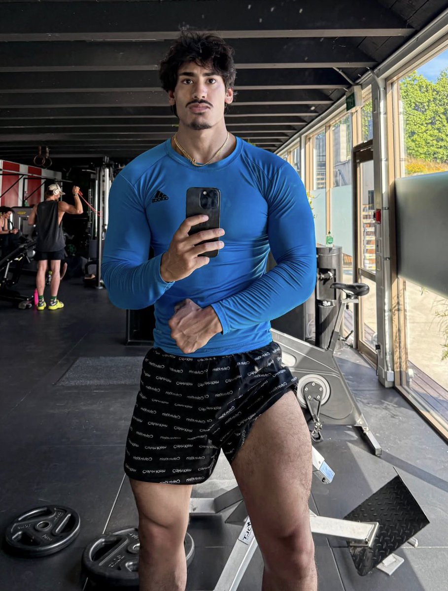 brownboyfitt00's tweet photo. Build time💪🥰

GayTwitter #LGBTQCommunity #Pride #QueerJoy #ViralPost #TrendingNow. https://t.co/2wfPdBWg4G