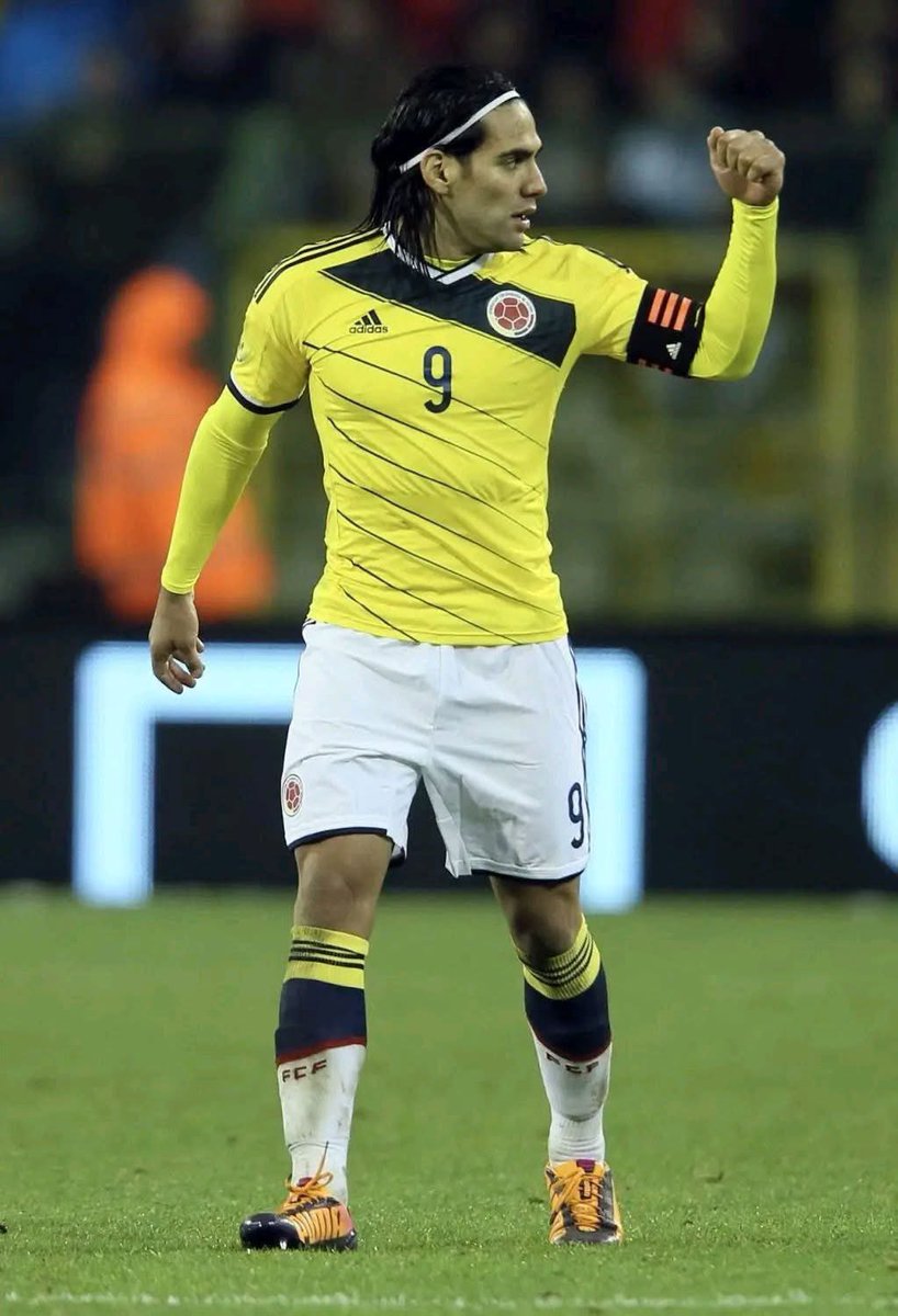 kiingjoviic's tweet photo. Jamás nacerá otro referente como Radamel Falcao Garcia. 

El sólito nos llevó a Brasil 2014, siendo el mejor delantero del mundo, y esa maldita lesión le arruinó la carrera y se perdió el que iba a ser su mundial. Jamás sabremos lo que hubiera pasado.

Duele que nadie tenga ese liderazgo hoy en día.