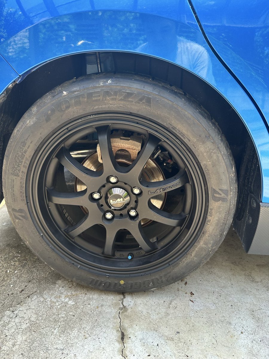 obachancar6's tweet photo. 購入から3年経過してやっと装着しました。
バトルしません！サーキットも行きません！知らんけどー https://t.co/5mCNGcRYnd