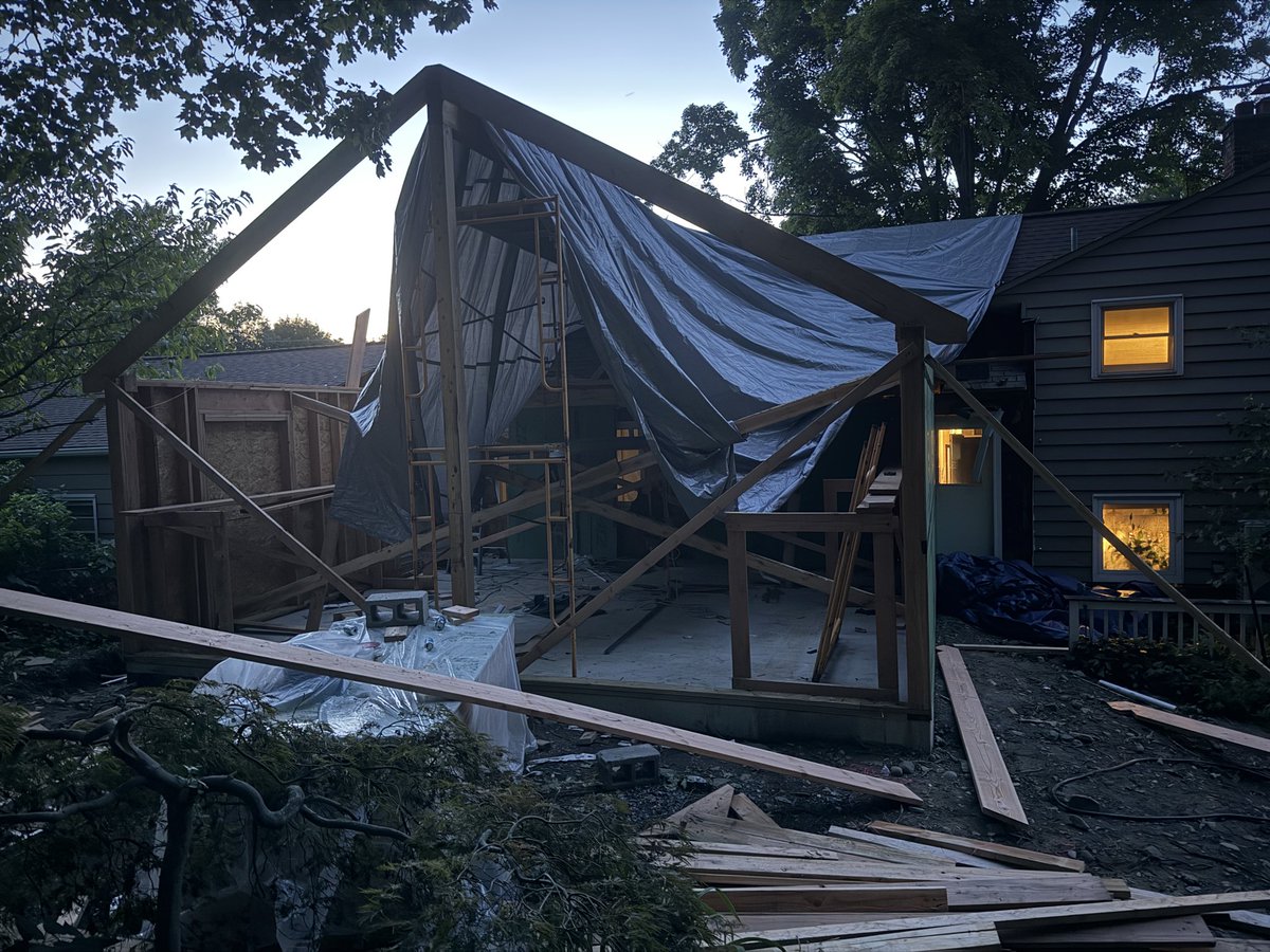 jimfennerPK's tweet photo. When you get work done on the house but the contractor is Mariusz Lewandowski 👀👀👀 https://t.co/RSHbOYGl2a