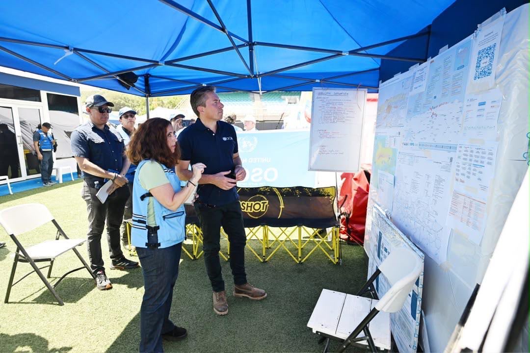 UNReliefChief's tweet photo. I’m in La Guaira, Venezuela, seeing first hand how communities, the authorities and humanitarian organizations are working together to support people who lost everything in the earthquakes. 

Solidarity and humanitarian action in the hardest times. https://t.co/NajGaJiVHv