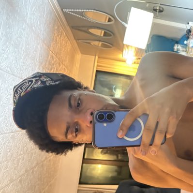 sultrvy's tweet photo. #NewProfilePic https://t.co/3qjWOB3YC1