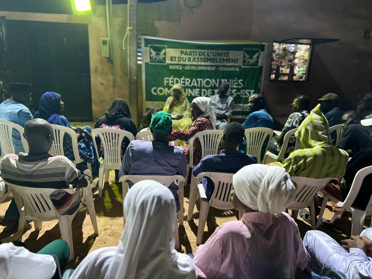 Abdoula98946642's tweet photo. THÉ DÉBAT DE LA JEUNESSE PUR THIÈS-EST SUR L'ÉTAT CIVIL

Le comité électoral du PUR de DVF a accueilli la séance de thé débat du samedi 4 juillet. https://t.co/geLmnqntnQ