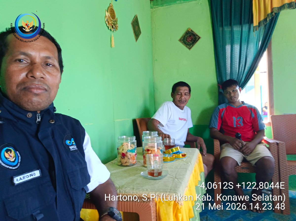 Luhkonsel's tweet photo. Kamis (21/05/2026) Hartono luhkan Konawe Selatan, Sosialisasi Peraturan Menteri Kelautan dan Perikanan Nomor 5 Tahun 2026 pada KUB Fajar Bahari Desa Labuan Beropa Kec. Laonti
#kkpri
#luhkankonsel
#brbapppmaros
#ekonomibiru https://t.co/DO4pkJZU8l