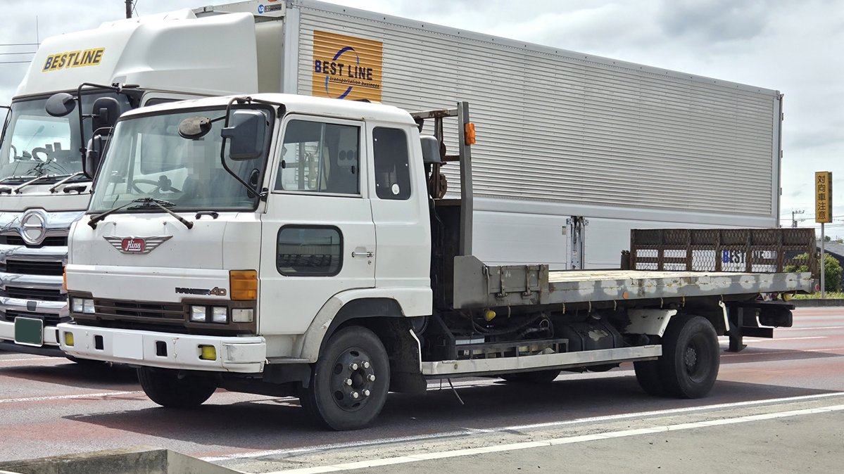 SBT_1_64's tweet photo. レンジャー4D 車載車

車載車としましたが、ボデーはいわゆる一般型のようです。
農機でも運んでいるのかしら…？ https://t.co/ENvyf64dWc