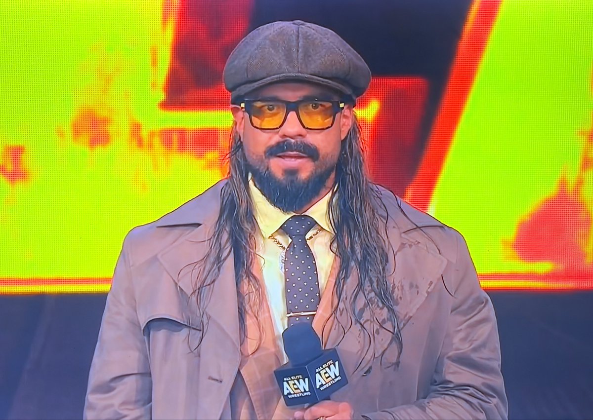 oralcarter's tweet photo. #AEWDynamite: Beach 🏖️ Break
#Andrade leads the #DonCallisFamily backstage to be attacked by he and #DarbyAllin https://t.co/U2mp7mwRGO