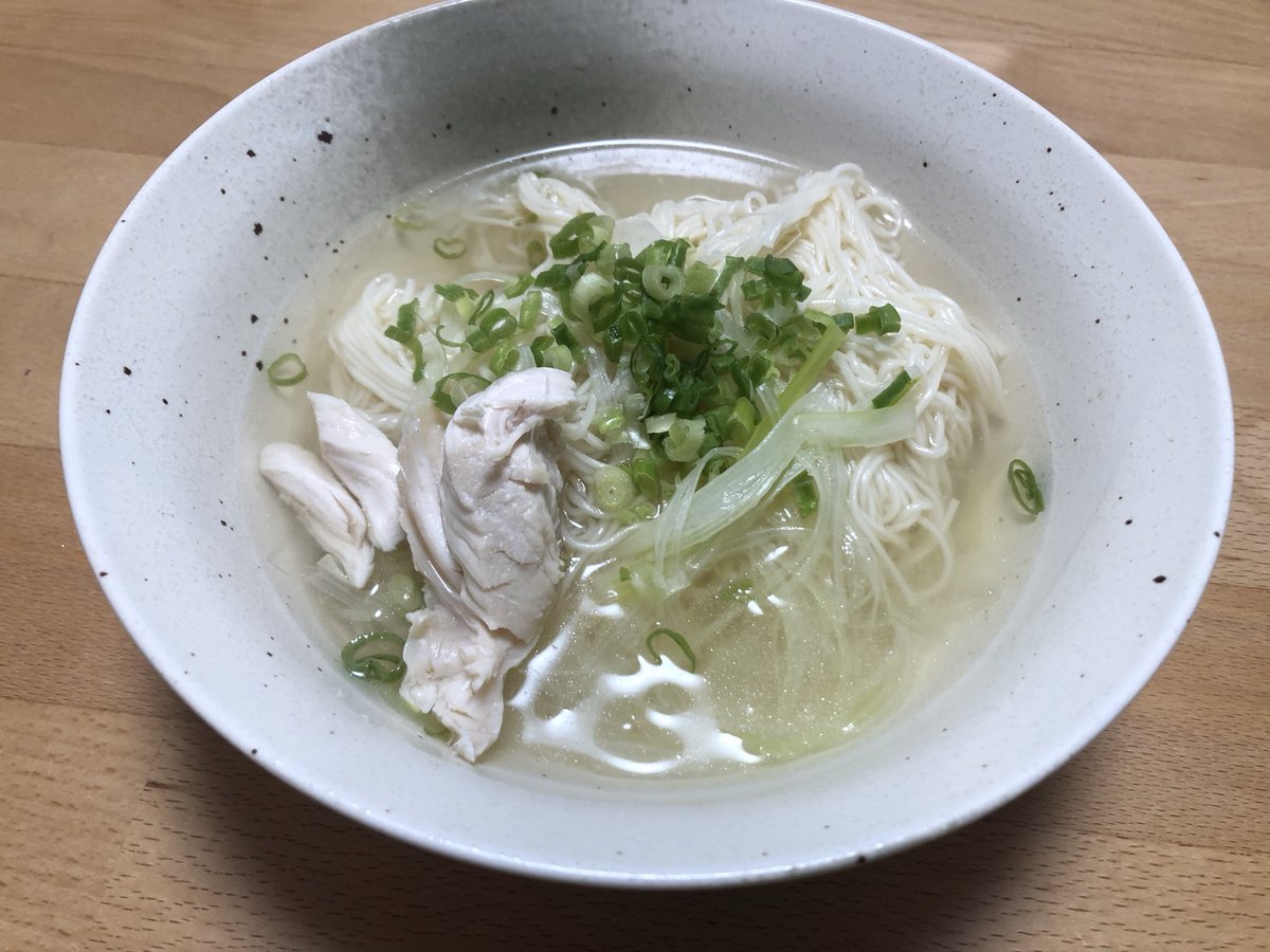 minakoor's tweet photo. なんちゃってフォー風そうめん🐓 https://t.co/DwudZGfnku