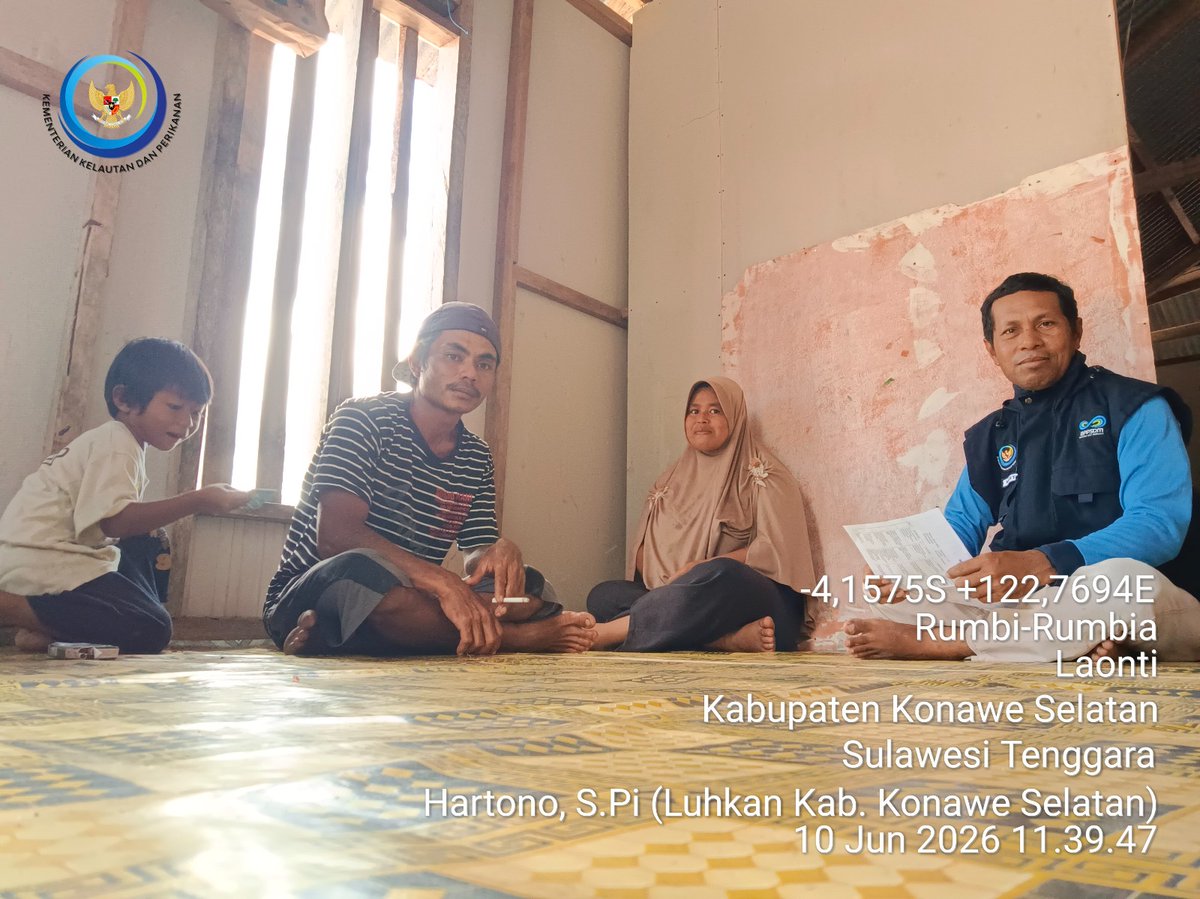 Luhkonsel's tweet photo. Rabu (10/06/2026) Hartono luhkan Konawe Selatan, Sosialisasi Program Laut untuk Kesejahteraan (Lautra) Tahun 2026 pada KUB Bangau Putih Desa Tambolosu Kec. Laonti
#luhkankonsel
#brbapppmaros
#kkpri
#brbapppmaros https://t.co/rqoSupJhH2