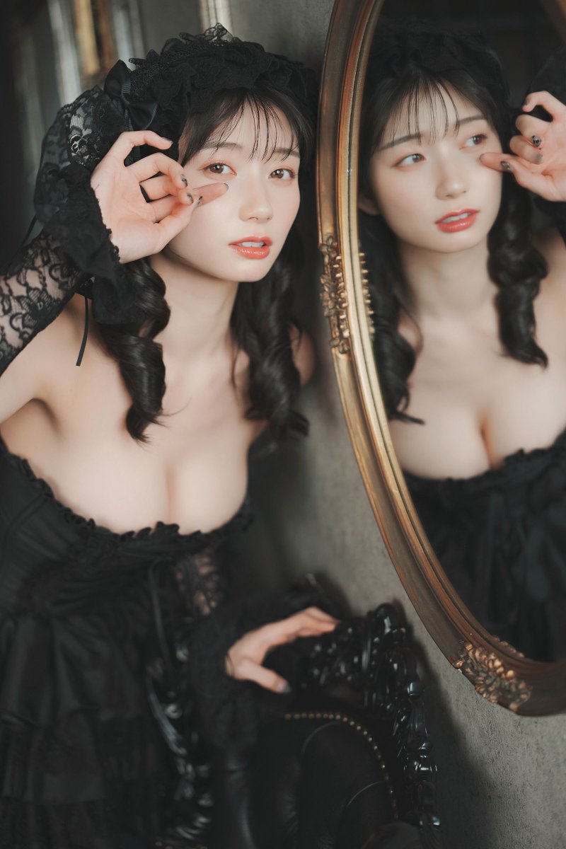 PZbufTj7fxqk's tweet photo. 妖艶なセクシーさを発揮する、瀬戸環奈ちゃん
#瀬戸環奈 https://t.co/cLXy0Ml5QD
