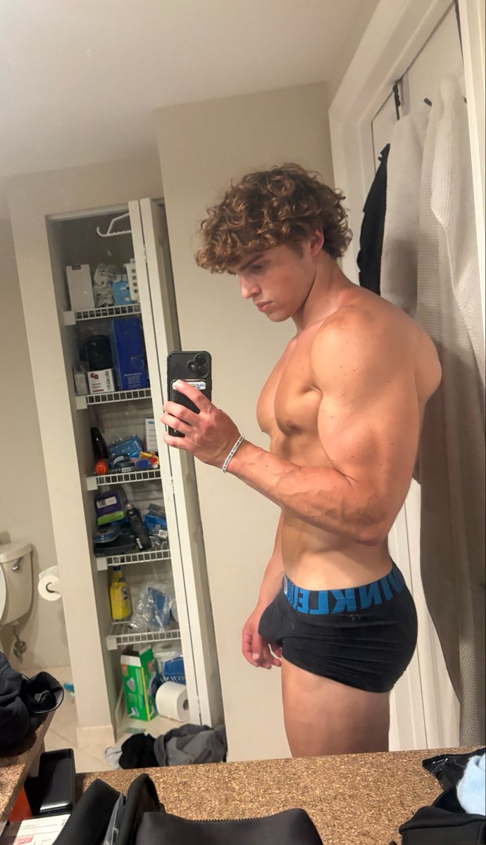 mshredz06's tweet photo. Replying to DMs https://t.co/MS4sGCl5My
