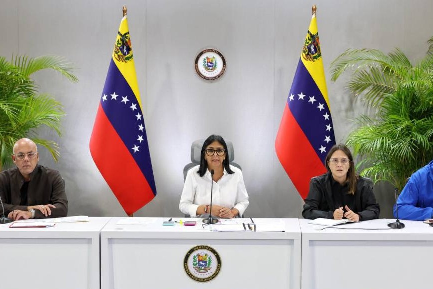 avnve's tweet photo. #Gobierno || Presidenta encargada convoca a realizar conversatorios en Campamentos Transitorios

➡️https://t.co/bVnO3HBbsH https://t.co/JgOToEC2JI