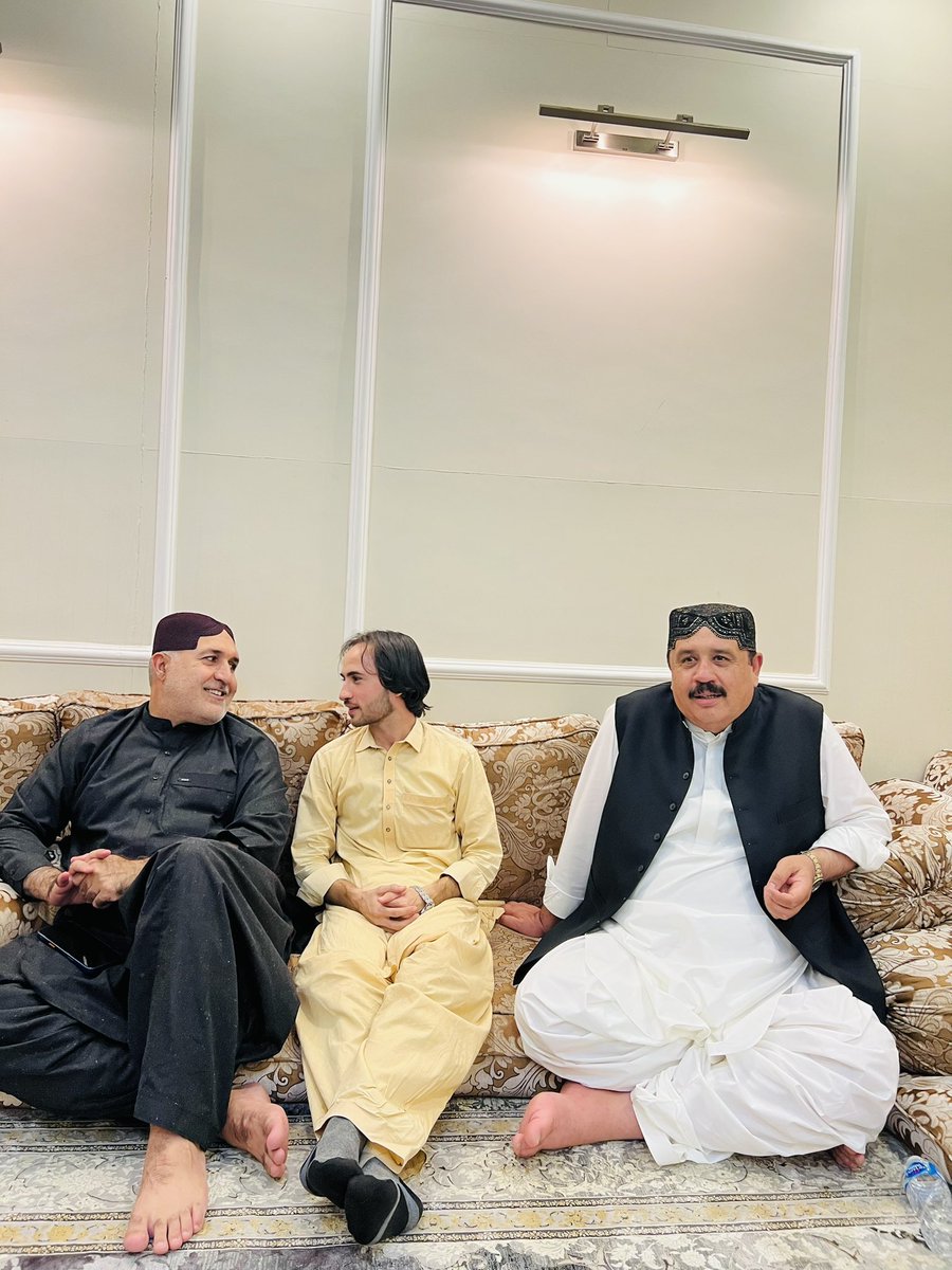 SaeedAnp's tweet photo. #اسلام_آباد

آج سعید انور خان نے اسلام آباد میں عوامی نیشنل پارٹی بلوچستان کے صوبائی صدر اصغر خان اچکزئی صاحب سے خوشگوار ملاقات کی۔ اس موقع پر باہمی دلچسپی کے امور، موجودہ سیاسی صورتحال اور عوامی مسائل پر تفصیلی تبادلۂ خیال کیا گیا۔ https://t.co/xtO3MWyOla