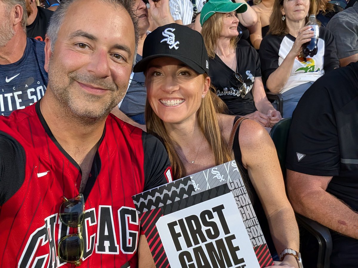 zakouts84's tweet photo. Pam's #FirstSoxGame! https://t.co/xCSrglSbJp