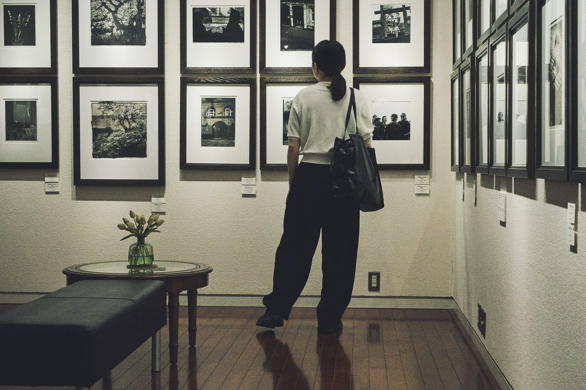 _maonakazawa_'s tweet photo. ギャラリーバウハウスで20周年記念写真展「Chronicle 時をつなぐ眼差し」に参加しています。神田明神の近くにある素敵なギャラリーです、土曜日にはトークイベントあり。ご都合が合えば、ぜひお越しいただけたら嬉しいです。￼ https://t.co/6zFJjKz07h