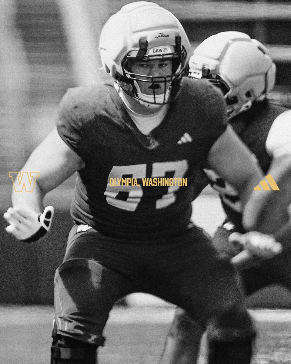 UW_Football's tweet photo. 🐺 Meet the Pack: Homegrown Aidan Anderson @its_spelt_Aidan from Olympia, WA heads into his junior season. Earned Big Ten All-Academic team in 2025. Studying Real Estate. ☔️ https://t.co/Y4wBRan5Xh