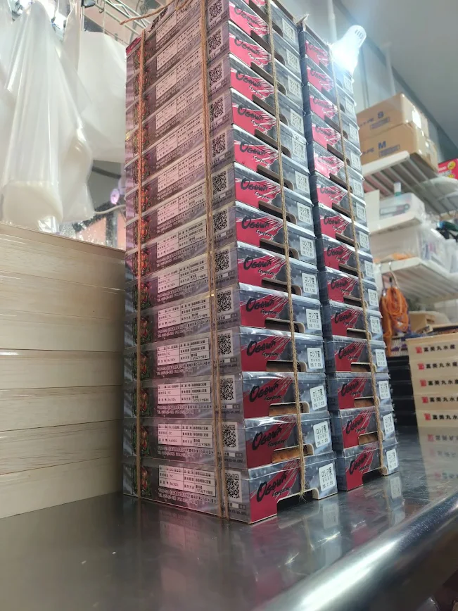 tsukijiichiba's tweet photo. ウニの入荷が止まりません😫

今日だけで20000枚超💥💥
明日も10000枚の入荷予想💥💥💥💥
（※この時期の平日だと5000枚前後）

原料が獲れすぎてしまい、ウニ屋も出荷するしかないとのことです。

そのせいで相場が先週よりも下がっています💦

後程ご案内しますので、続報をお待ちください。 https://t.co/Z2DxPSBplM