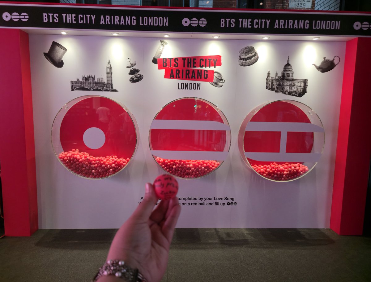 zuzu_2025's tweet photo. LONDON ARMY MADANG was a truly a memorable and worthwhile experience, made extra special with special goodies and ARMY magic from @SamsungUK. What an amazing stop in the 'BTS The City Arirang' London journey! 💜🇬🇧💜

#withGalaxy #BTS_THECITY_ARIRANG #BTS_THECITY_ARIRANG_LONDON https://t.co/Jf77lXbLLZ