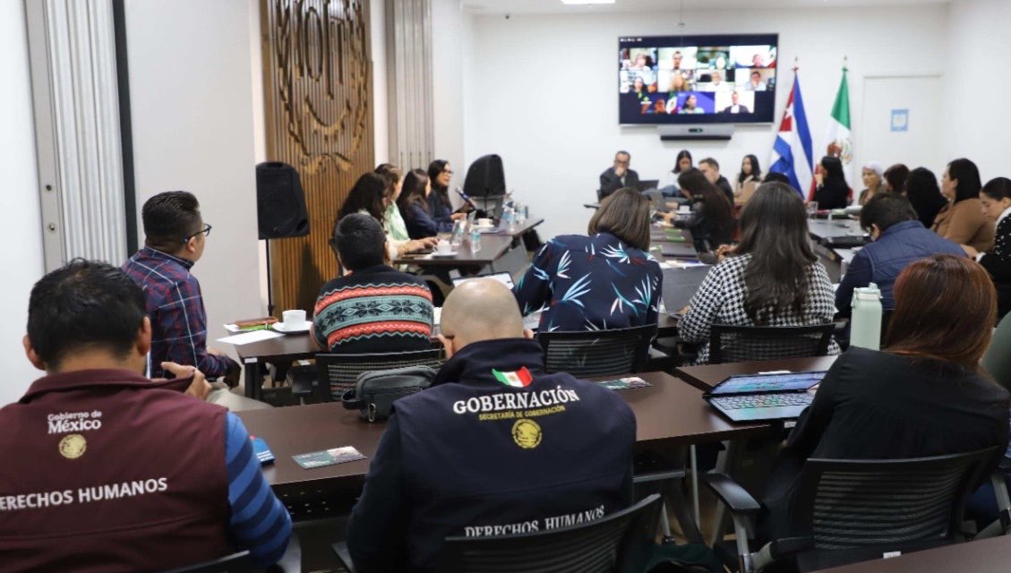 ONUDHmexico's tweet photo. Hoy, en conjunto con @SE_mx y @OITMexico, llevamos a cabo la segunda sesión de la consulta pública sobre la Política Nacional de Derechos Humanos y Empresas, dedicada a la obligación de garantizar los #DDHH.

👉🏽La consulta pública continúa abierta: https://t.co/7kWRBN7XHz https://t.co/kEhdMrmvXE