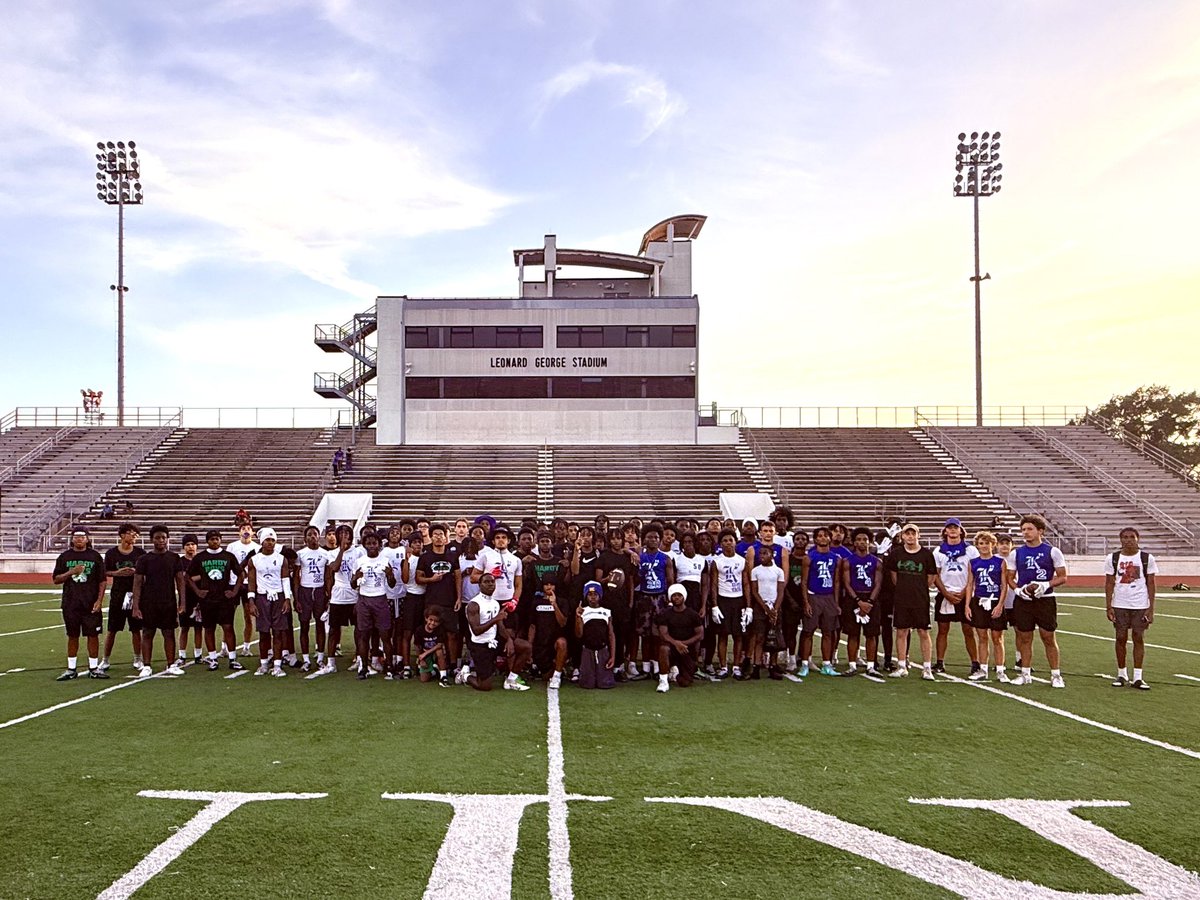 KleinFootball25's tweet photo. Appreciate the love! Great come competition @SpringFootball #TheMotherSh1p #OGK https://t.co/cmVzKZHLVq