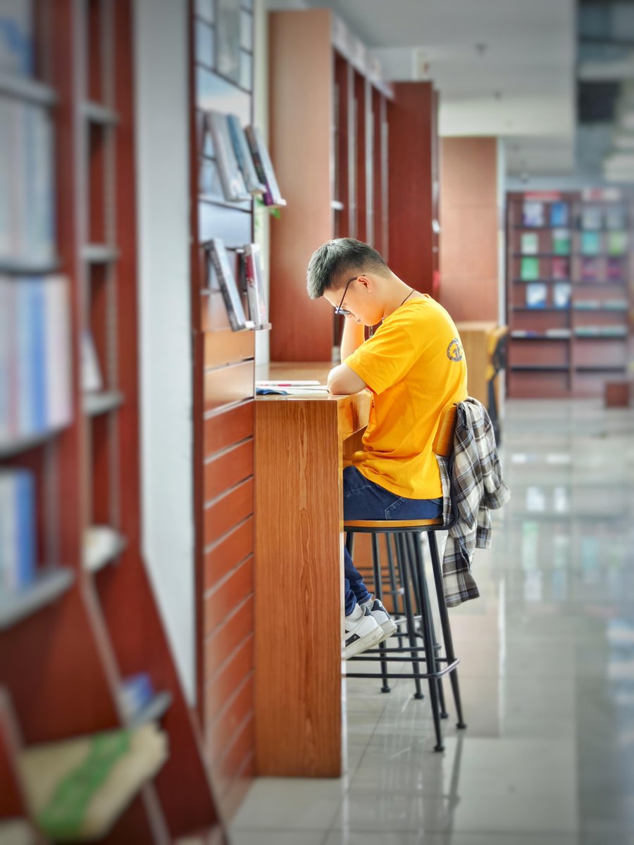 InJiaojiang's tweet photo. 📖☕ This summer, escape the hustle and bustle. In Jiaojiang’s libraries, find your peaceful moment between the pages of a good book.
#InJiaojiang #BookLovers #SlowSummer 🌸📚 https://t.co/MrLLnXbsbA
