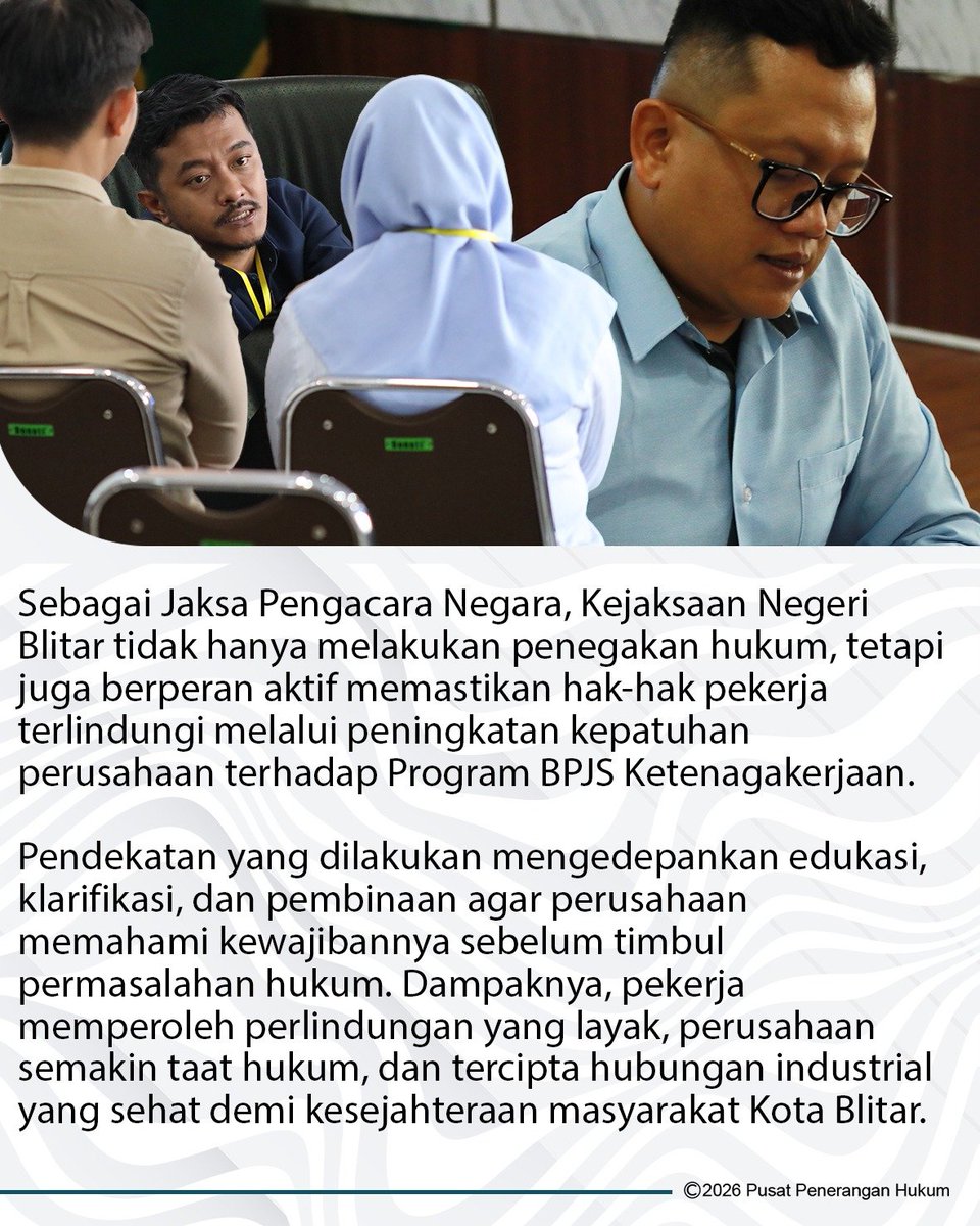 KejariBlitar's tweet photo. Kejaksaan Negeri Blitar diwakili oleh Kepala Seksi Perdata dan Tata Usaha Negara Devi Eko Istiwan S.H., M,H. melaksanakan kegiatan Sosialisasi Kepatuhan Kepesertaan Program BPJS Ketenagakerjaan kepada perusahaan kategori menengah dan besar di Kota Blitar. https://t.co/oK5AELeCh2