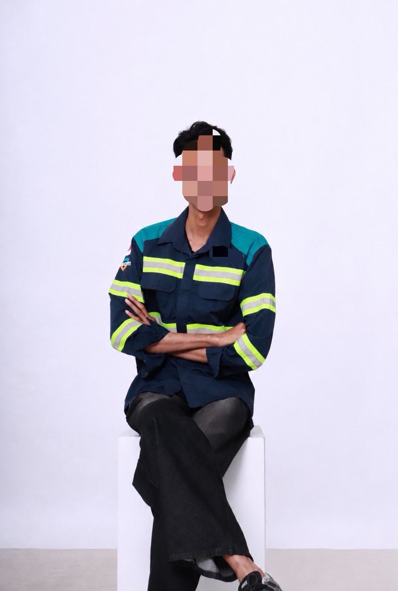 fortndf's tweet photo. mas mas jawa tapi kerja diluar jawa 🤣 https://t.co/aIvs2PniTn