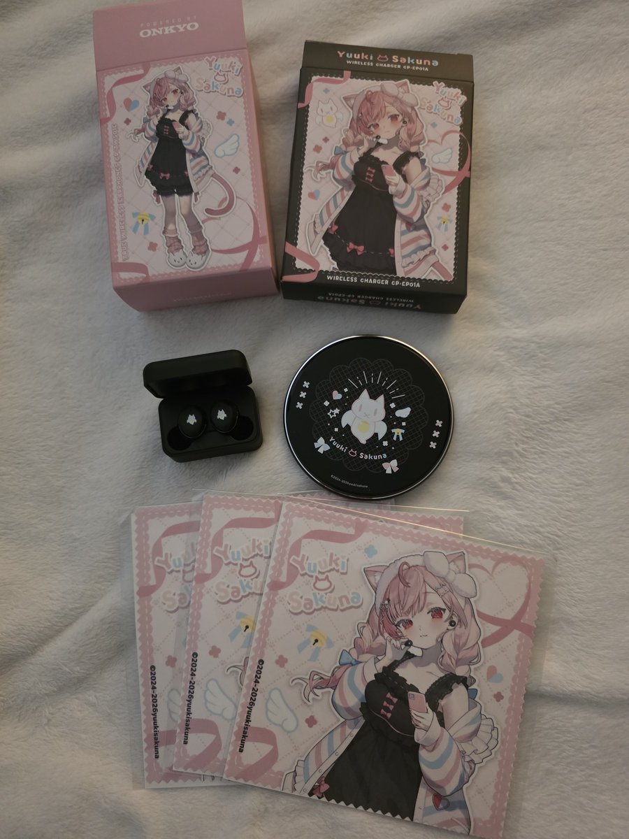frootloops410's tweet photo. Sakutan earbuds are here! 🩷

(curse this summer heat, please be okay 🙏) https://t.co/edUhV0w6Dg