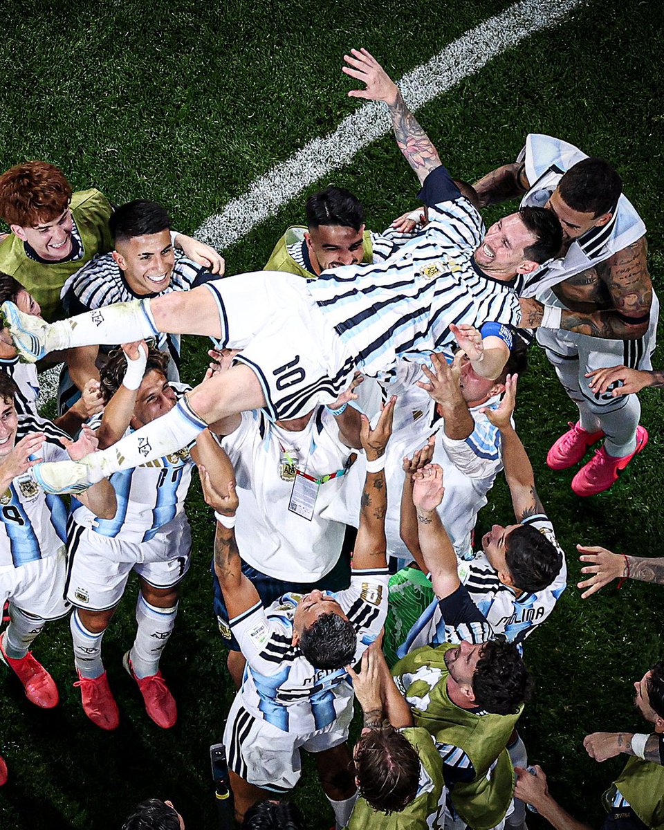 wwildimpala's tweet photo. Enough with the debates. Let's just enjoy the privilege of witnessing Messi's greatness during his last dance. 🐐 https://t.co/22dwHLS4gI