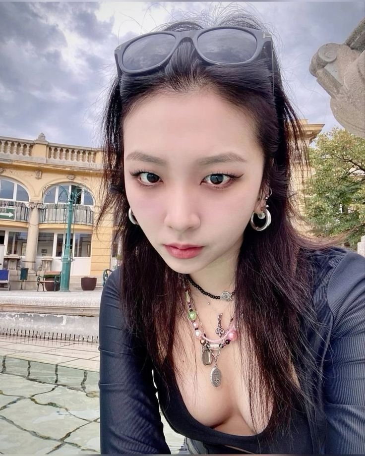 npomvtt's tweet photo. 💔😕 Jiwoo do KARD sobre o pouco reconhecimento que o grupo recebeu antes de seu disband:

"Recebi várias mensagens dizendo que eu fiz um bom trabalho. Eu brinquei dizendo que esse comeback está recebendo menos atenção do que o fato de ele ser o último. Vendo os artigos e comentários, acabei tendo um pensamento egoísta: 'Vocês podiam ter prestado essa atenção na gente antes'."