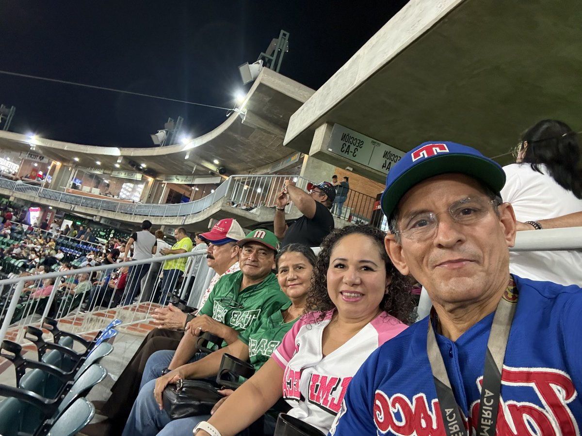 Prof_Mirabal's tweet photo. @OlmecasTabasco #SiempreOlmecas 
#ComparteTuSelfie https://t.co/kpneiovmq5