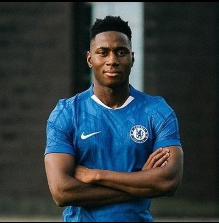 Abeeycfc's tweet photo. No one gives a fvck about Lavia anymore. Just stay fit for me boy🙏 https://t.co/d0hyxBddW3