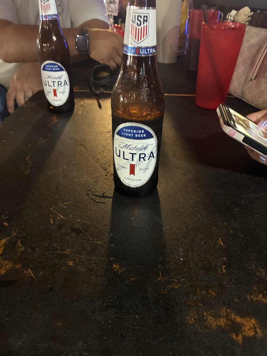 Seamussander's tweet photo. First beer in Arkansas https://t.co/eT3B2sNO4T