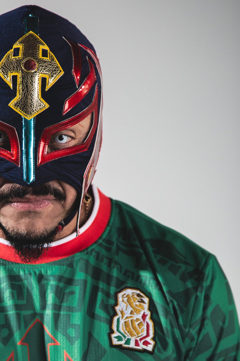 reymysterio's tweet photo. Triste por quedar fuera, pero orgulloso de llevar a México en el corazón. Siempre ¿Y si sí?
Consigue tu jersey en https://t.co/TuFyNLmqf7 
link en bio! 🇲🇽 https://t.co/MIKKGZ2JJL