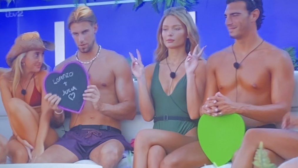 alexr_241's tweet photo. Julia after getting attacked from all directions. I wish her all the brand deals and 1.1m insta followers #loveisland #loveislanduk https://t.co/o14EVFvhaP