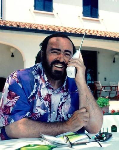 scabulet's tweet photo. @thegoddisk Looks like a mighty fine Pavarotti summer to me https://t.co/GWjblqemEn