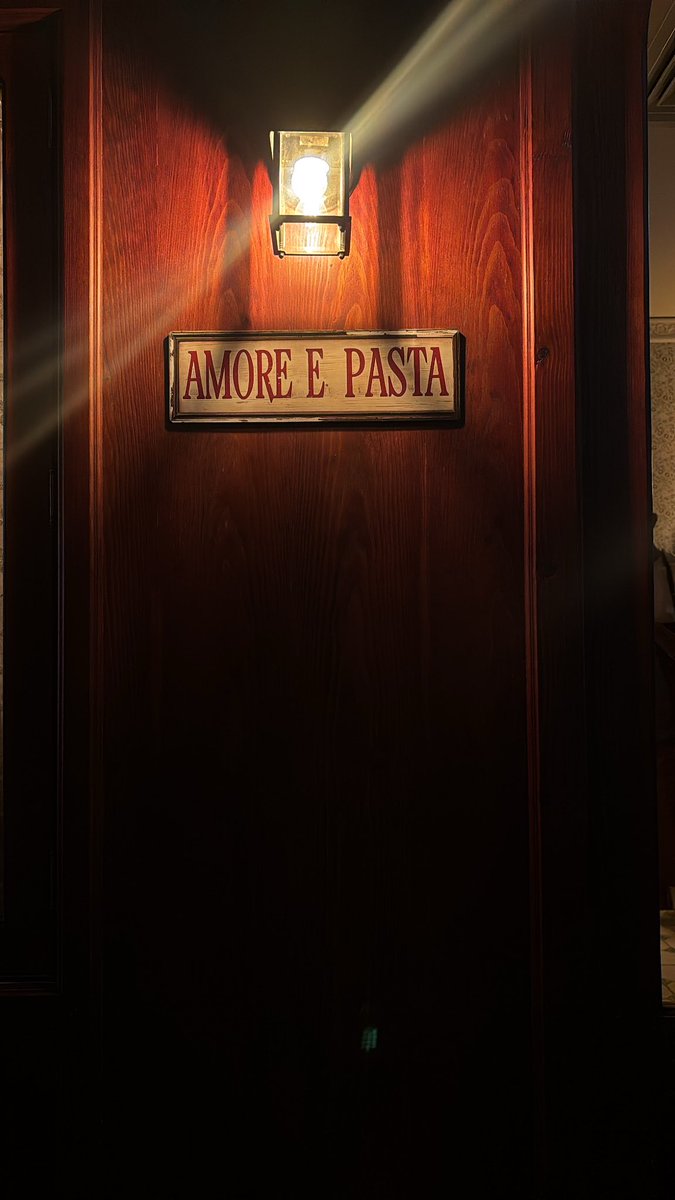 10_of_10's tweet photo. #Casanonna https://t.co/JPqsefPlvH