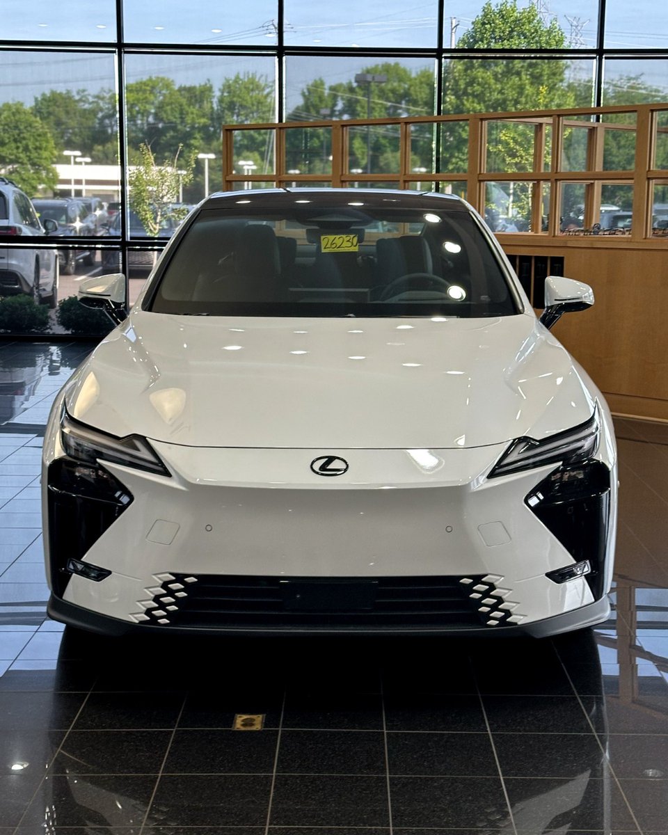nocarcontext's tweet photo. Lexus ES 350e Luxury 🤍🤍 https://t.co/YEDxnfgoFm