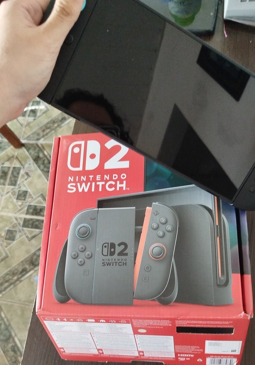 SrAbstratoo's tweet photo. tenho 26 anos.

comprei um Switch 2.

sem "pais ricos". 

sem herança.

eu não tive sorte.

eu estabeleci uma meta e a alcancei.

disciplina, consistência e prioridades. https://t.co/Ha6zIyekbR