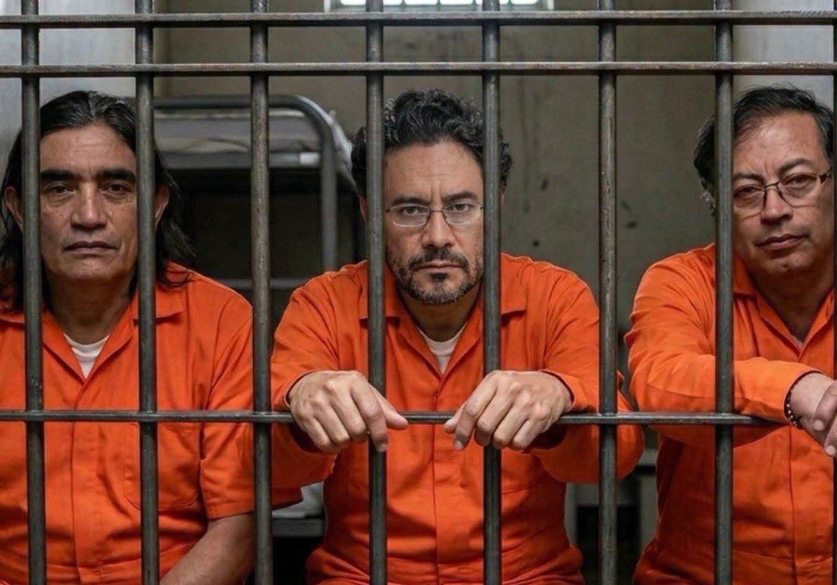 DMezaPretelt's tweet photo. Nicolás Maduro, Sacó en las elecciones del 2018: 6’248.000 votos con la misma mecánica de manipulación, voto fusil y compra de votos que aplica la izquierda radical colombiana.

Al momento de la extracción saben cuántos de esos votantes salieron a respaldarlo?: 0!

Lo defendían unos cuantos agentes cubanos que fueron fulminados de inmediato, como sucederá con los pocos milicianos (probablemente guerrilleros y gente de la 1a línea) que lo defiendan cuando vengan por el. 

El pueblo ya no les cree, se robaron el país, mintieron con cifras y resultados falsos. Fueron el gobierno más corrupto en toda la historia de Colombia. 

Deben ser sancionados y castigados por todos los medios, en el marco de la ley y la justicia internacional! @marcorubio @kajakallas @DeputySecState