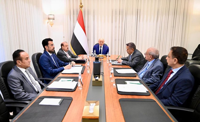alhydary800's tweet photo. رئيس مجلس القيادة الرئاسي الدكتور رشاد العليمي: الدولة ماضية في برنامج الإصلاحات والردع الحازم للتصعيد الحوثي https://t.co/ffKS5y9Aqk