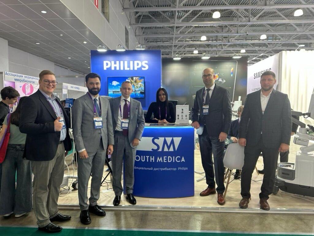 KBurgerDirven's tweet photo. Terwijl hele woongebouwen in de steden van Oekraïne🇺🇦 worden verwoest zijn er nog steeds bedrijven die zaken doen in rusland. @Philips bekroont zelfs het russische South Medica, dat actief is op bezette Krim, voor de spectaculaire omzetgroei. Lees👉https://t.co/Np0YN0Nrfl 1/ https://t.co/9mdoJUfTDE