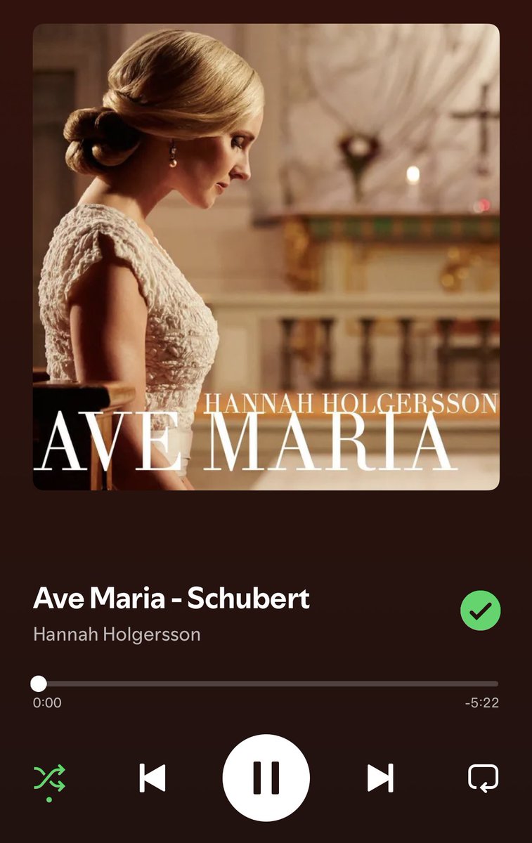 genyadcvids's tweet photo. put shuffle on and these were the first two songs that played… oh josh lyman you will always be famous! https://t.co/8CdQjWxGM2